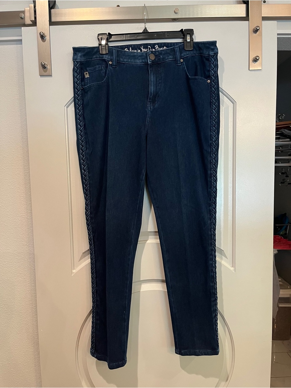 Belle by Kim Gravel Dark Indigo Skinny Jeans with Braided Side Trim. GUC!